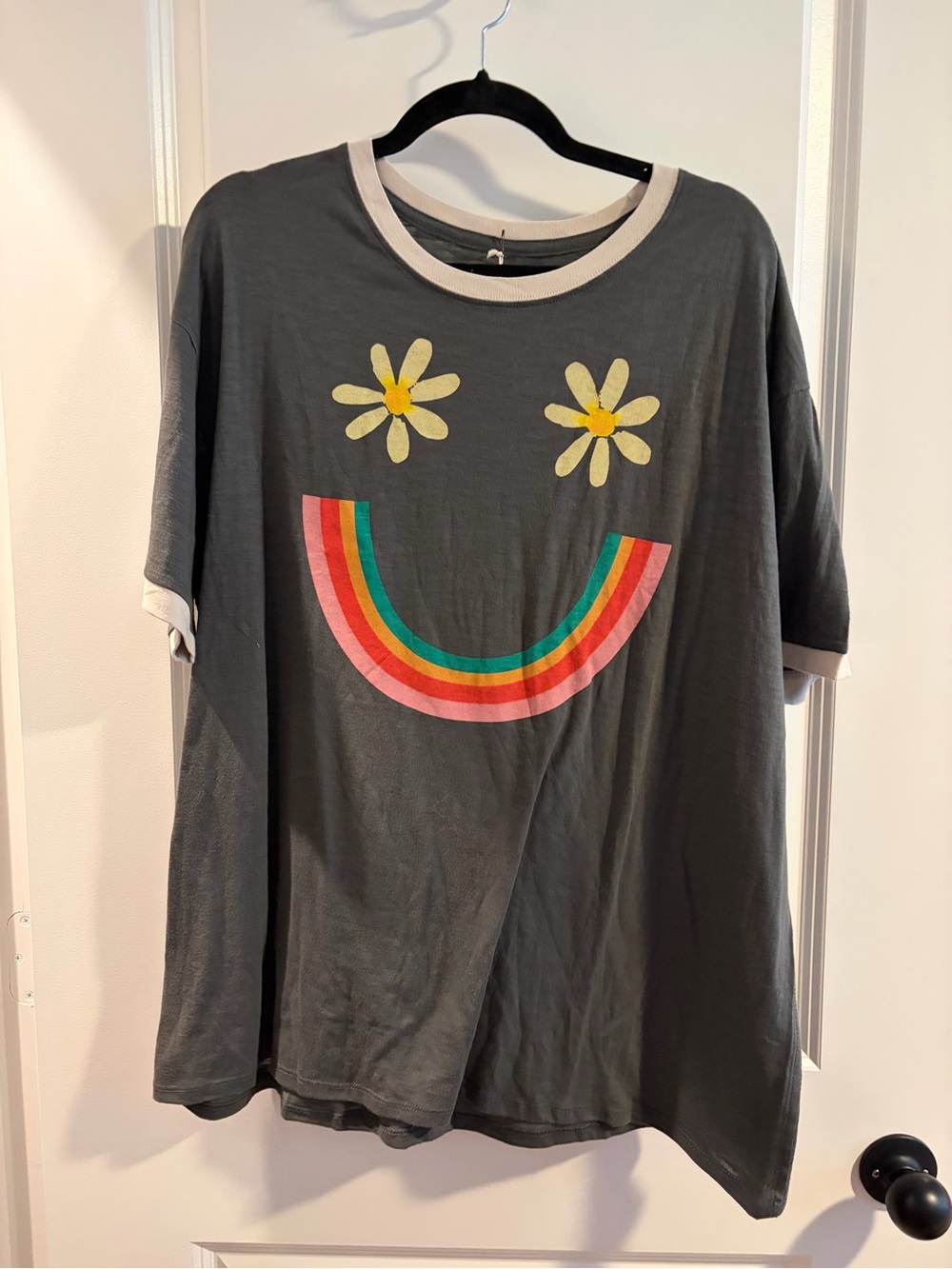 Natural Life Gray Daisy Rainbow Smile Tee NWT